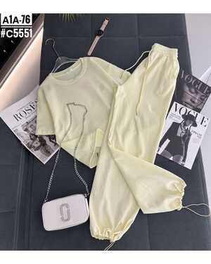 Женский костюм