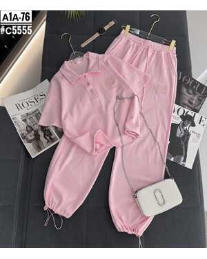 Женский костюм